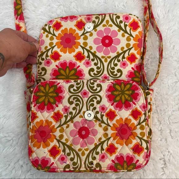 Vera Bradley Red Floral Messenger Style Crossbody GUC - Picture 5 of 12